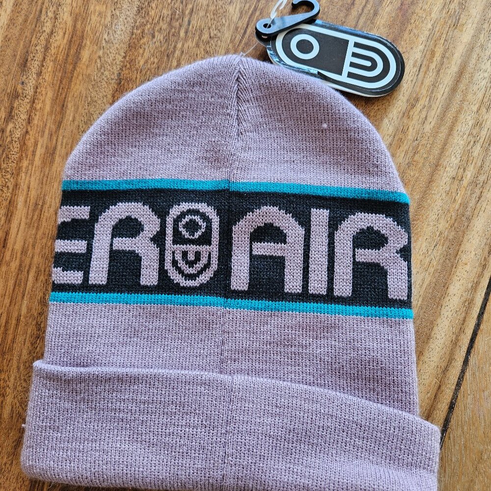 Airblaster Go beanie NWT